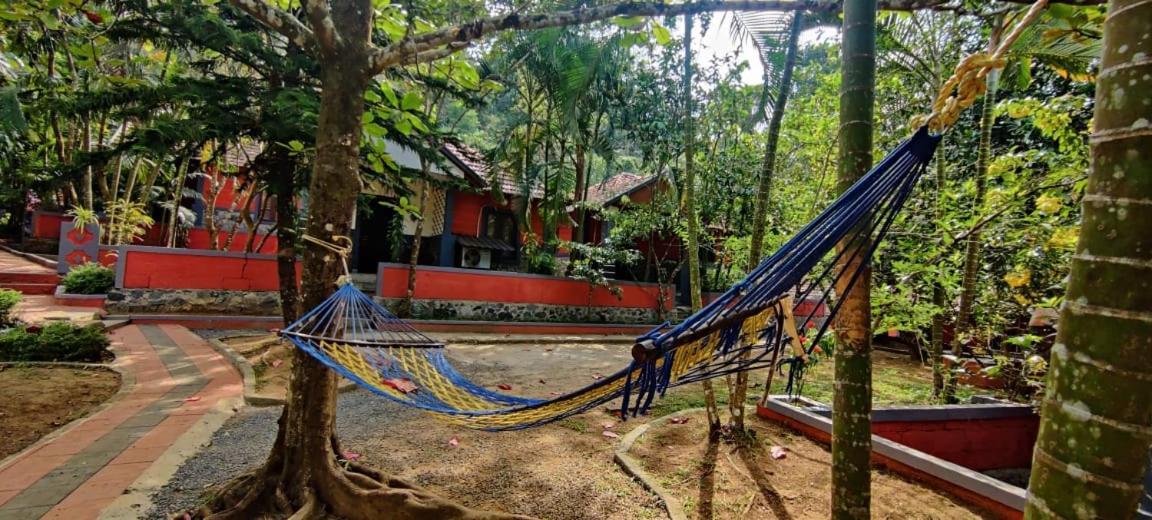Clay Resort By Bestinn Leisure - Wayanad Padinjarathara Dış mekan fotoğraf